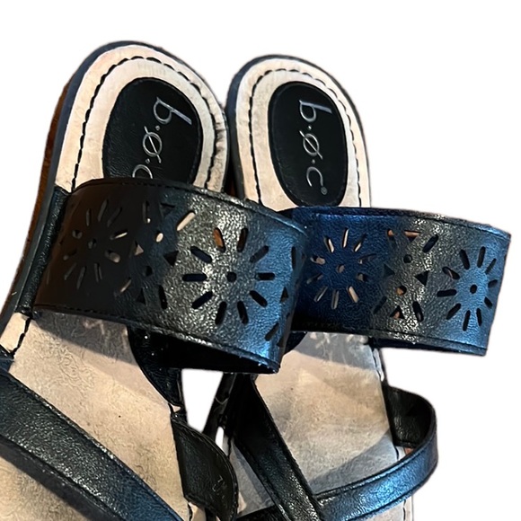 Boc Born Womens slip on sandals black approximate size 7.5 - Picture 13 of 13